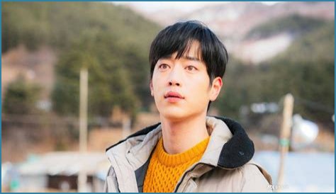 Is Seo Kang Joon in any relationship at the moment, who is his girlfriend?